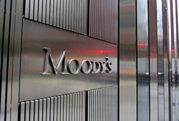moodys-370x250.jpg