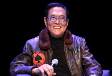 robert-kiyosaki-370x250.jpg