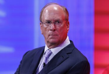 larry-fink-2-370x250.jpg
