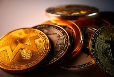 11-altcoin-zaman-daraliyor-370x250.jpg