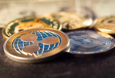 altcoin-12-370x250.jpg