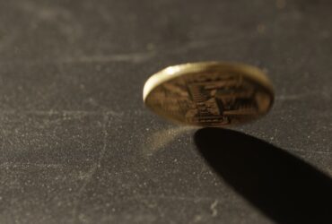 bitcoin-token-altcoin-370x250.jpg