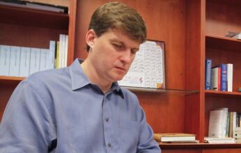 michael-burry-3-346x220.jpg