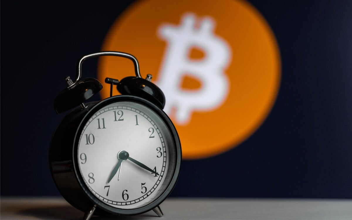 bitcoin zaman saat 1
